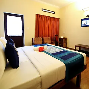 Oyo 2887 Sn International Hotel Kumily